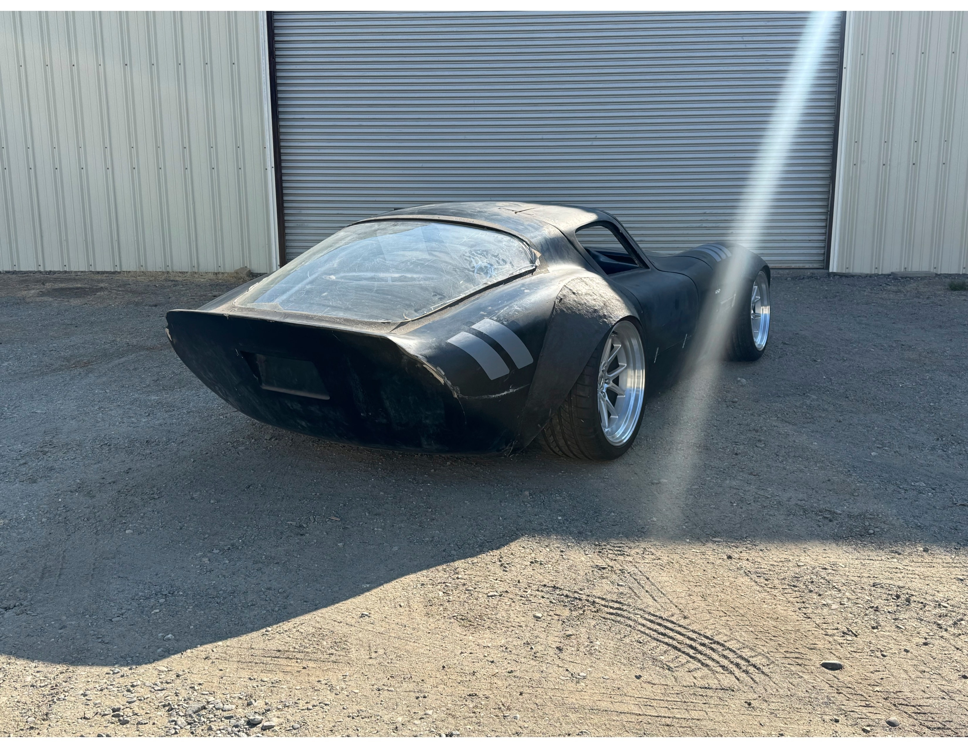 No. 1 — Rear quarter, polished three-piece wheels — Banshee No. 1 by Vintage Supercars