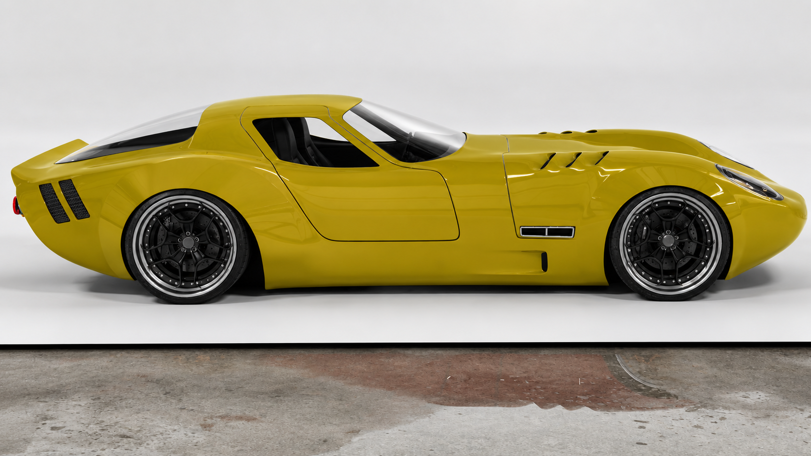 Banshee in Strega Yellow — Vintage Supercars